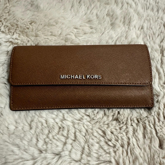 Michael Kors Jet Set Travel Trifold Wallet - Picture 1 of 3